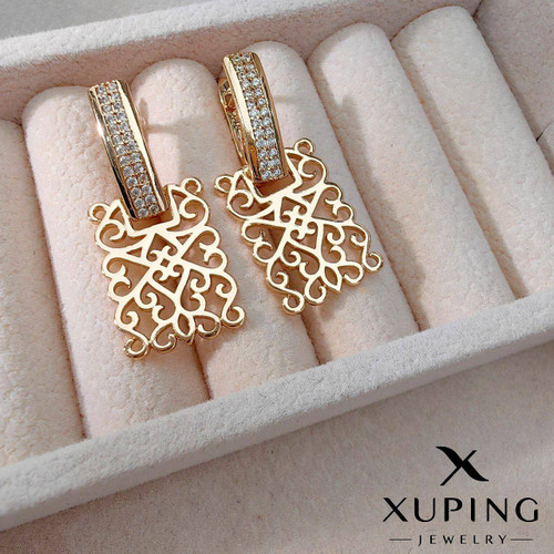 گوشواره آویزی طرحدار نگینی برند ژوپینگ