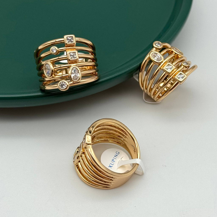 انگشتر چندردیفه ژوپینگ با آبکاری طلا و نگینهای درخشان کوبیک زیرکونیا