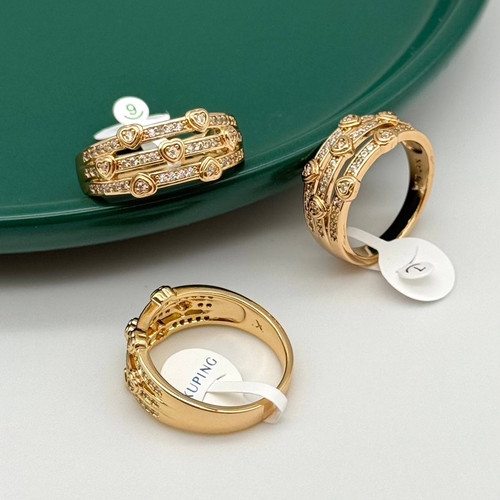 انگشتر ژوپینگ طلایی چندردیفه با طرح قلبهای کوچک و نگینکاری شده