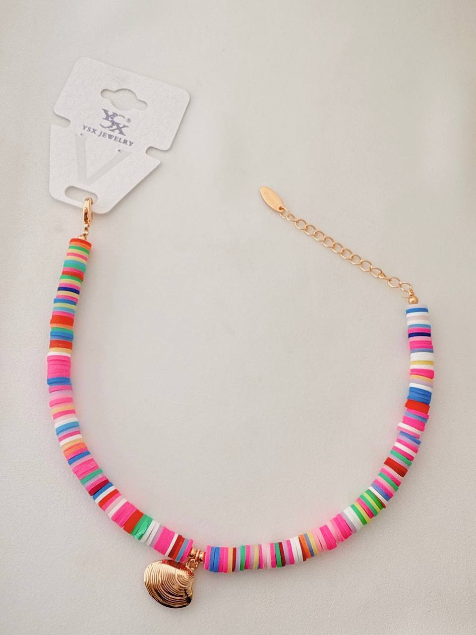 پابند مهرهای رنگی برند YSX با آویز صدف طلایی و قفل استیل