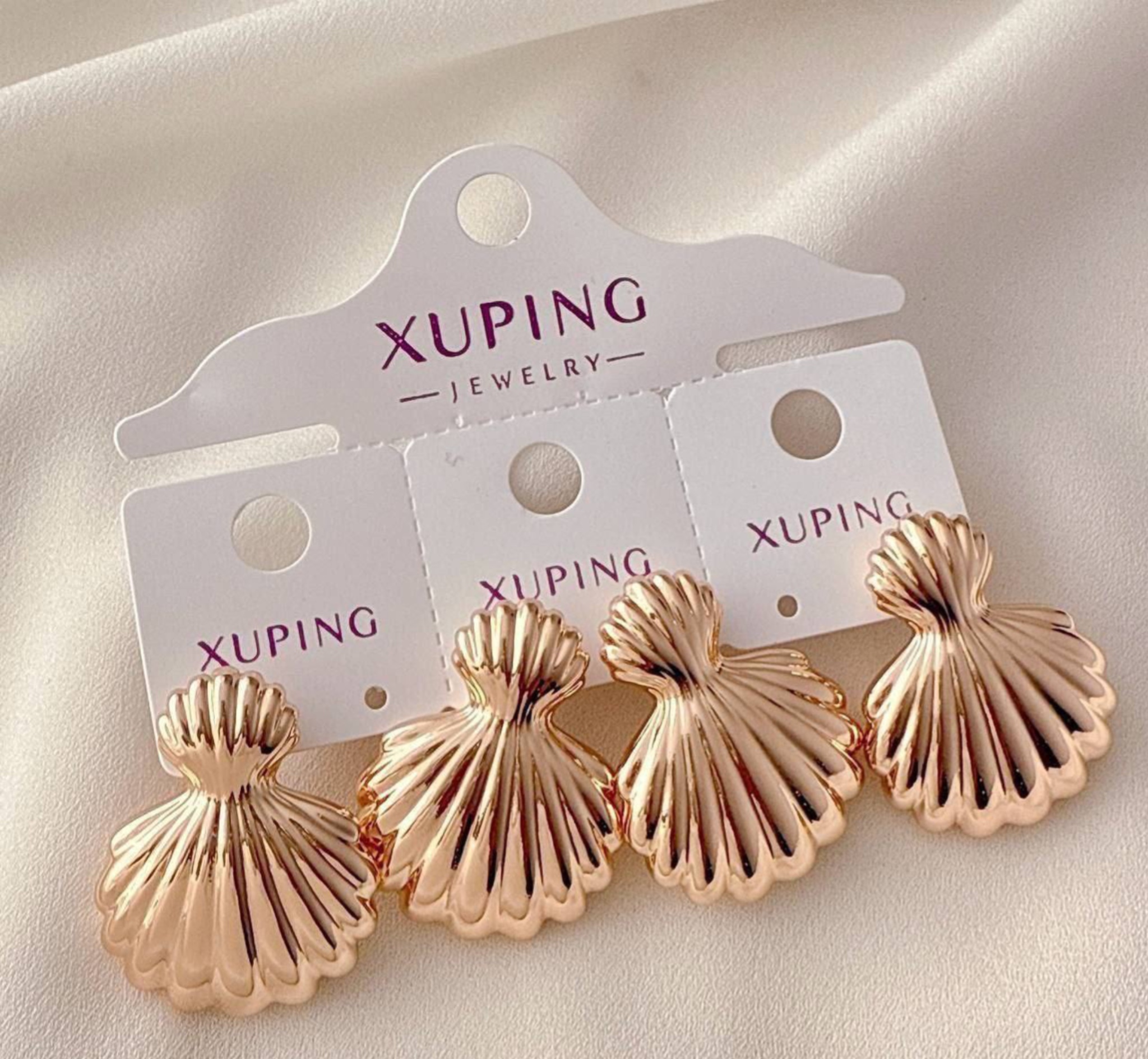 گوشواره طلایی برند ژوپینگ طرح صدفی براق