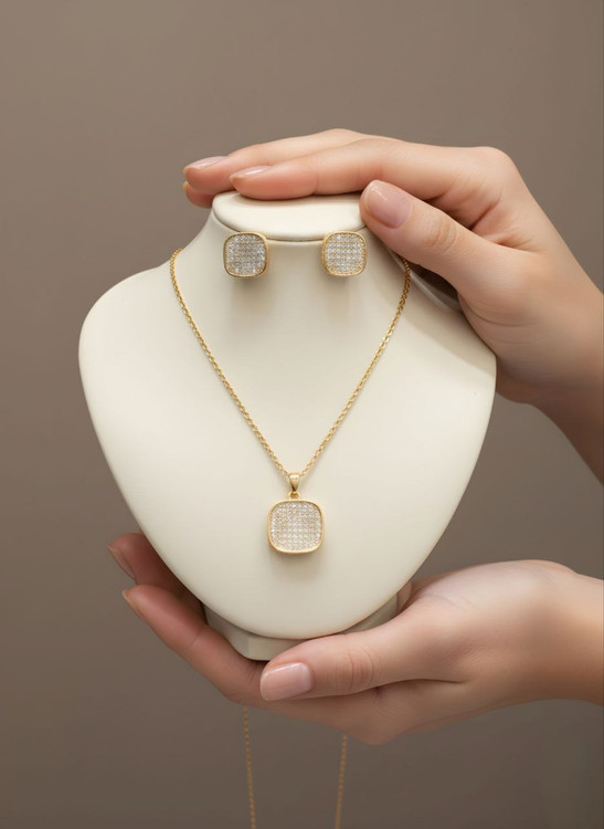 نیمست طلایی برند YSX مدل مربعی با نگینهای اتمی درخشان