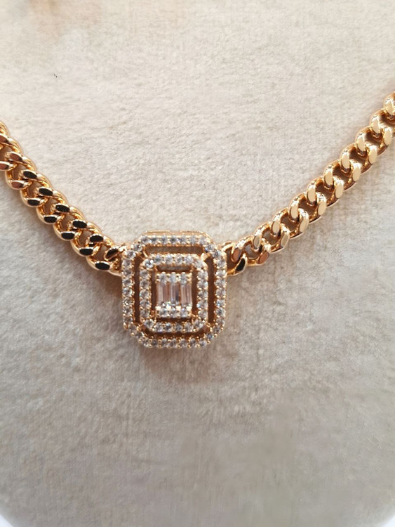 ست کامل ۵ تکه بدلیجات ژوپینگ طلایی شامل گردنبند و دستبند و انگشتر با نگینهای مستطیلی درخشان