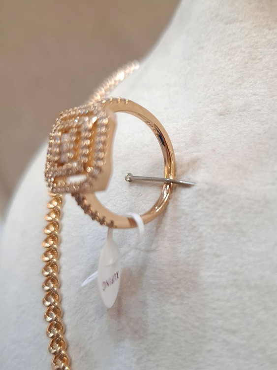 ست کامل ۵ تکه بدلیجات ژوپینگ طلایی شامل گردنبند و دستبند و انگشتر با نگینهای مستطیلی درخشان