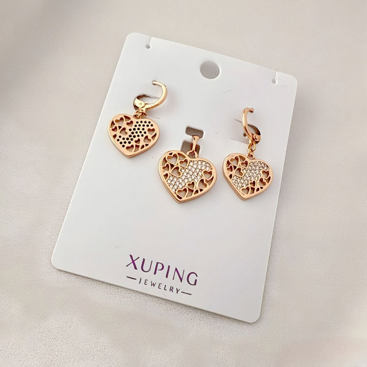 نیمست قلبی ژوپینگ رزگلد شامل گوشواره و پلاک نگیندار