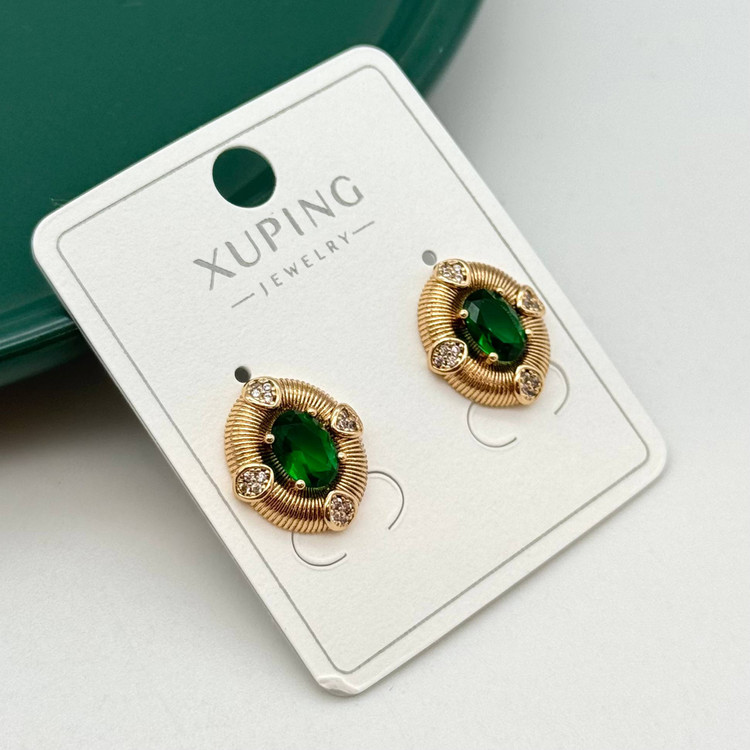 گوشواره ژوپینگ طلایی با نگین سبز زمردی بیضی و نگینهای اتمی ریز