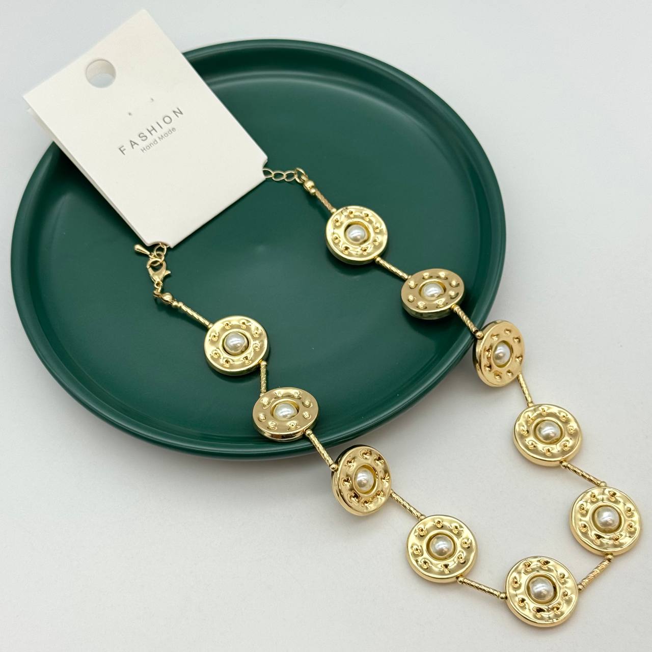 گردنبند رولباسی ۴۵ سانتی طلایی با آویزهای دایرهای مرواریددار