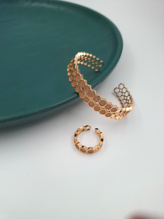 ست دستبند و انگشتر رزگلد YSX طرح لانهزنبوری نگیندار