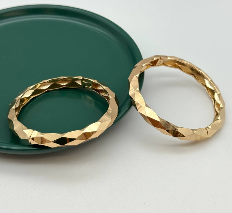 تکپوش طلایی برند ژوپینگ با طرح تراش لوزی هندسی