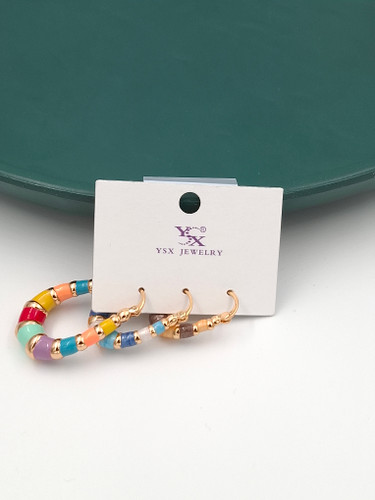 پک سه تایی گوشواره حلقهای برند YSX با نگینهای رنگی و آبکاری طلا