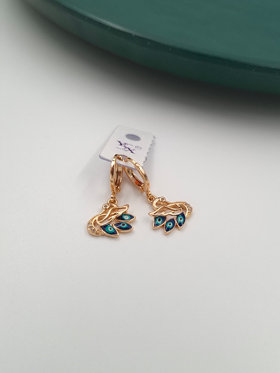 گوشواره طلایی YSX طرح طاووس با نگین چشم نظر آبی و قفل حلقهای